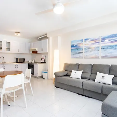 Apartment, & Bright Διαμέρισμα Ελ Μέντανο